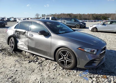 2019 Mercedes-Benz A 220 z USA, uszkodzony, nr VIN WDD3G4EB1KW002369